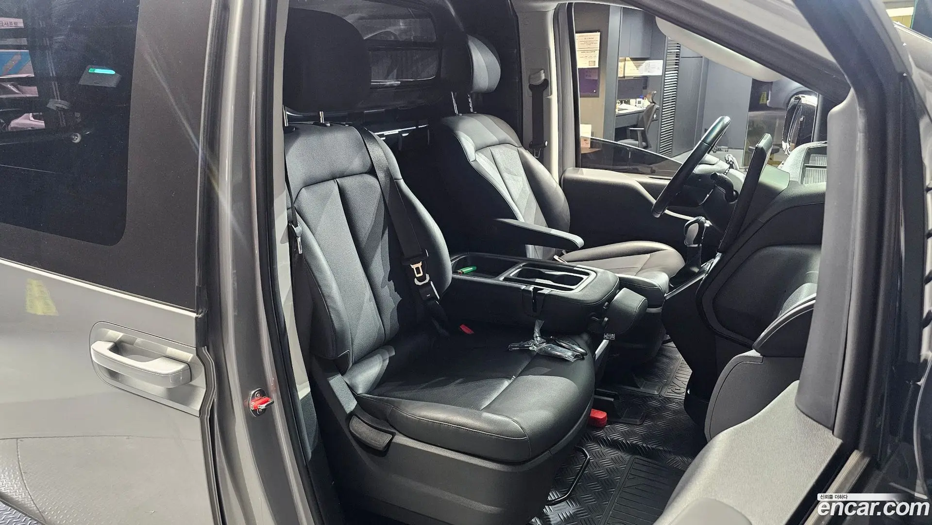 Hyundai Staria L3.5 Cargo 3-Seater