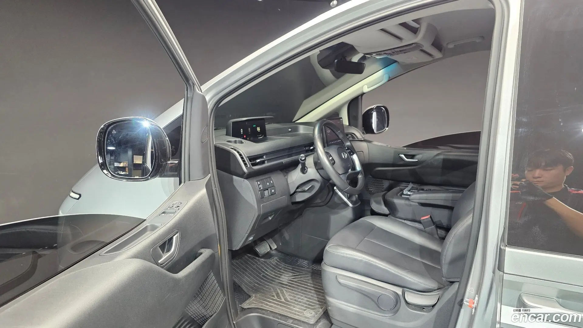 Hyundai Staria L3.5 Cargo 3-Seater