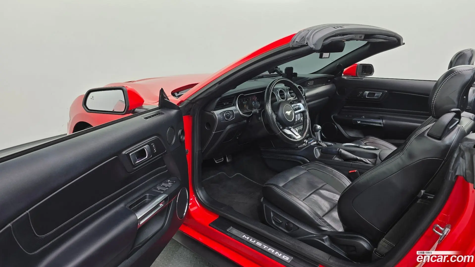 Ford Mustang Convertible