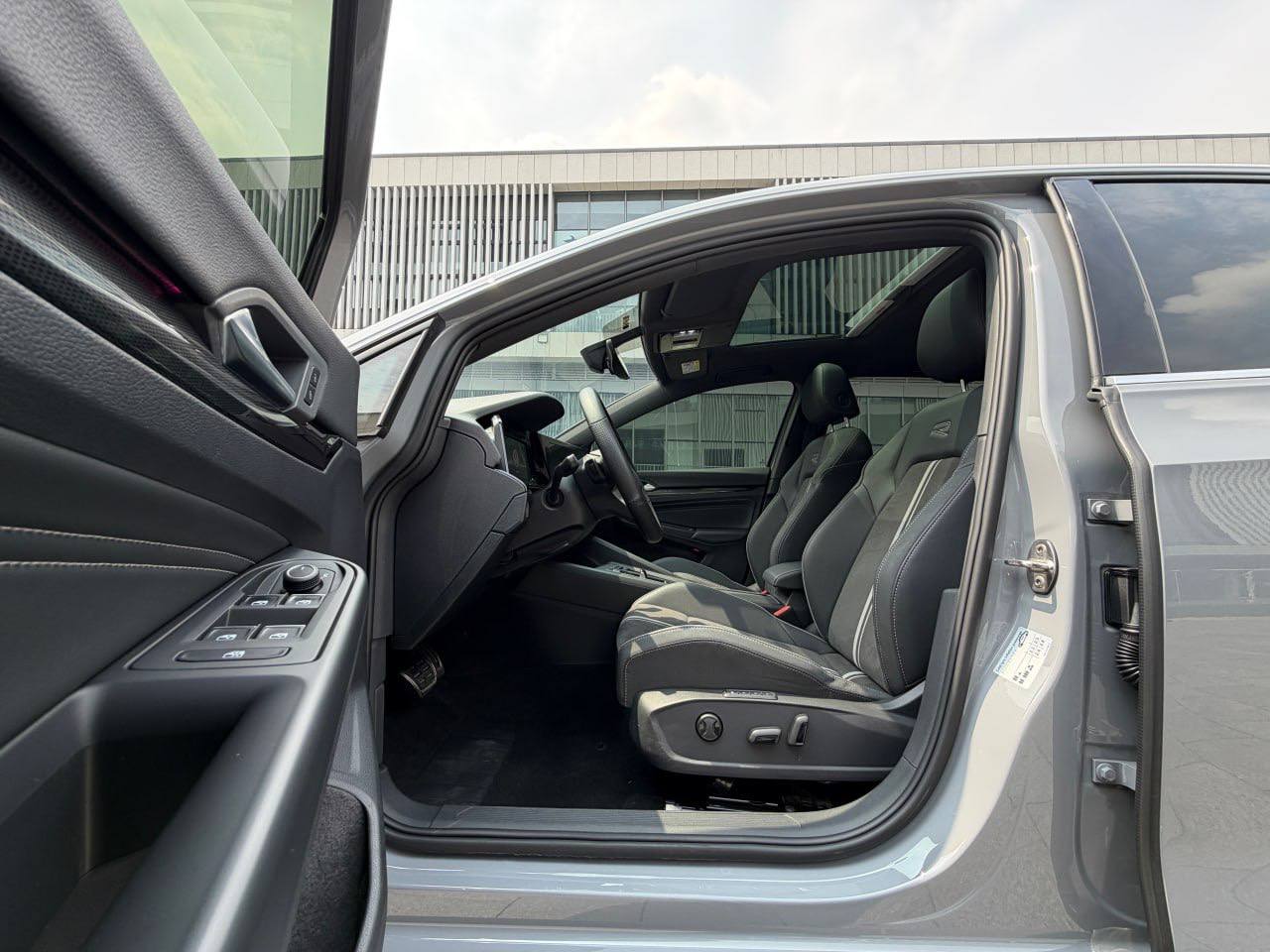 Volkswagen Golf R-line Lite