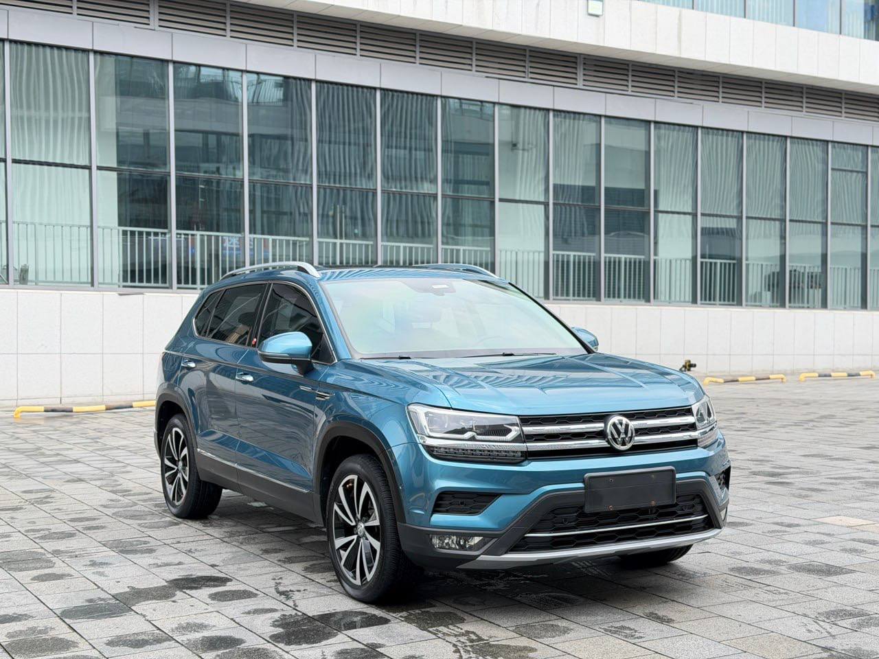 Volkswagen Tharu