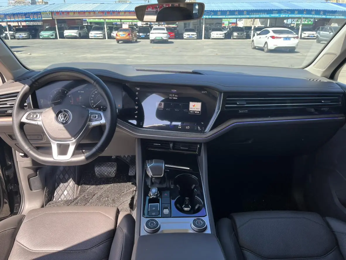 Volkswagen Touareg 2019 2.0TSI Sharp China VI