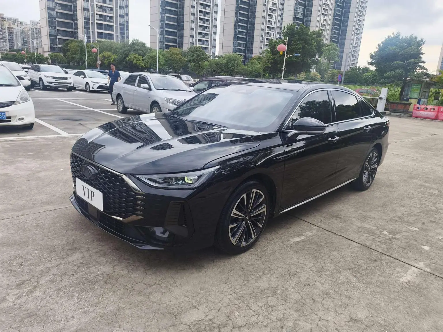 Chery Arrizo 8 PRO 2025 1.6T DCT Luxury +