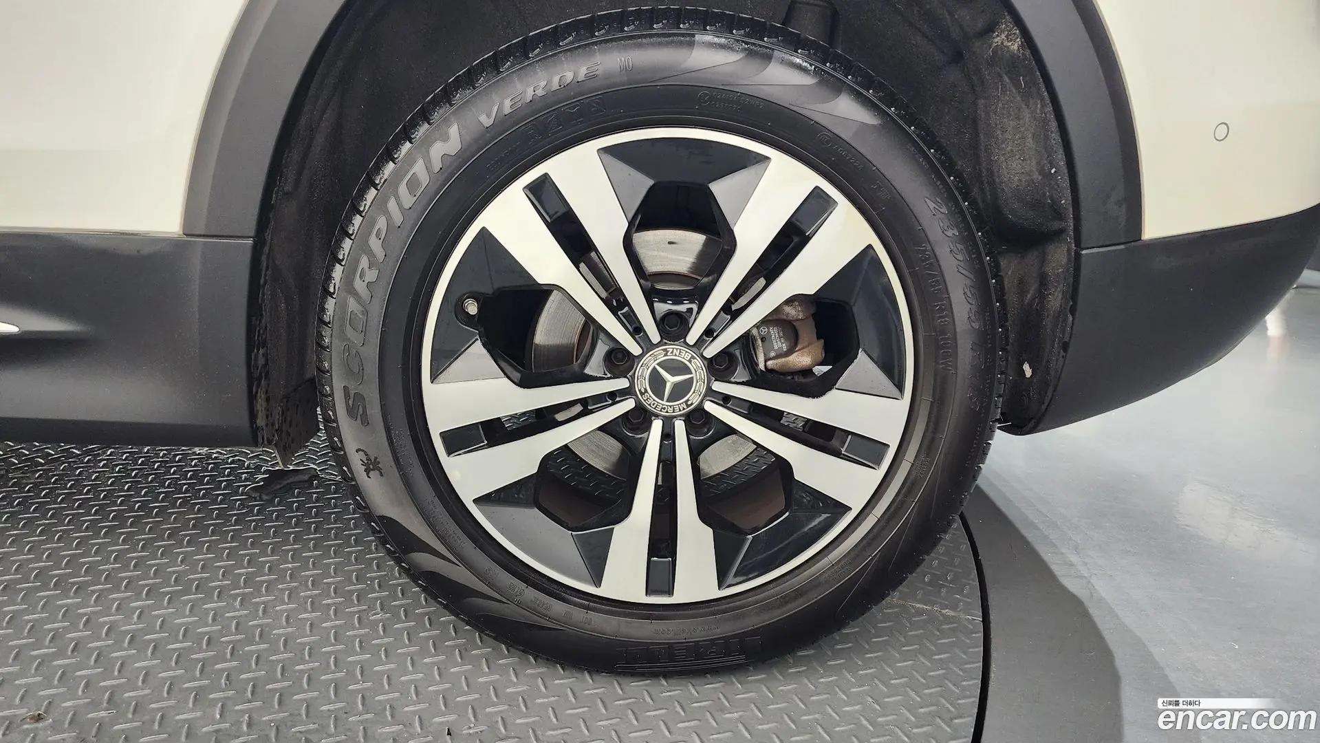 Mercedes-Benz GLB-Class GLB200 d 2021