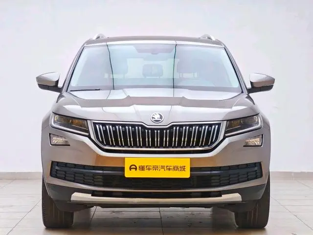 Skoda 2018 Facelift TSI330 7 seat 2WD Luxury Premium Enjoy