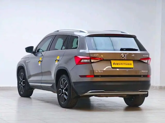 Skoda 2018 Facelift TSI330 7 seat 2WD Luxury Premium Enjoy