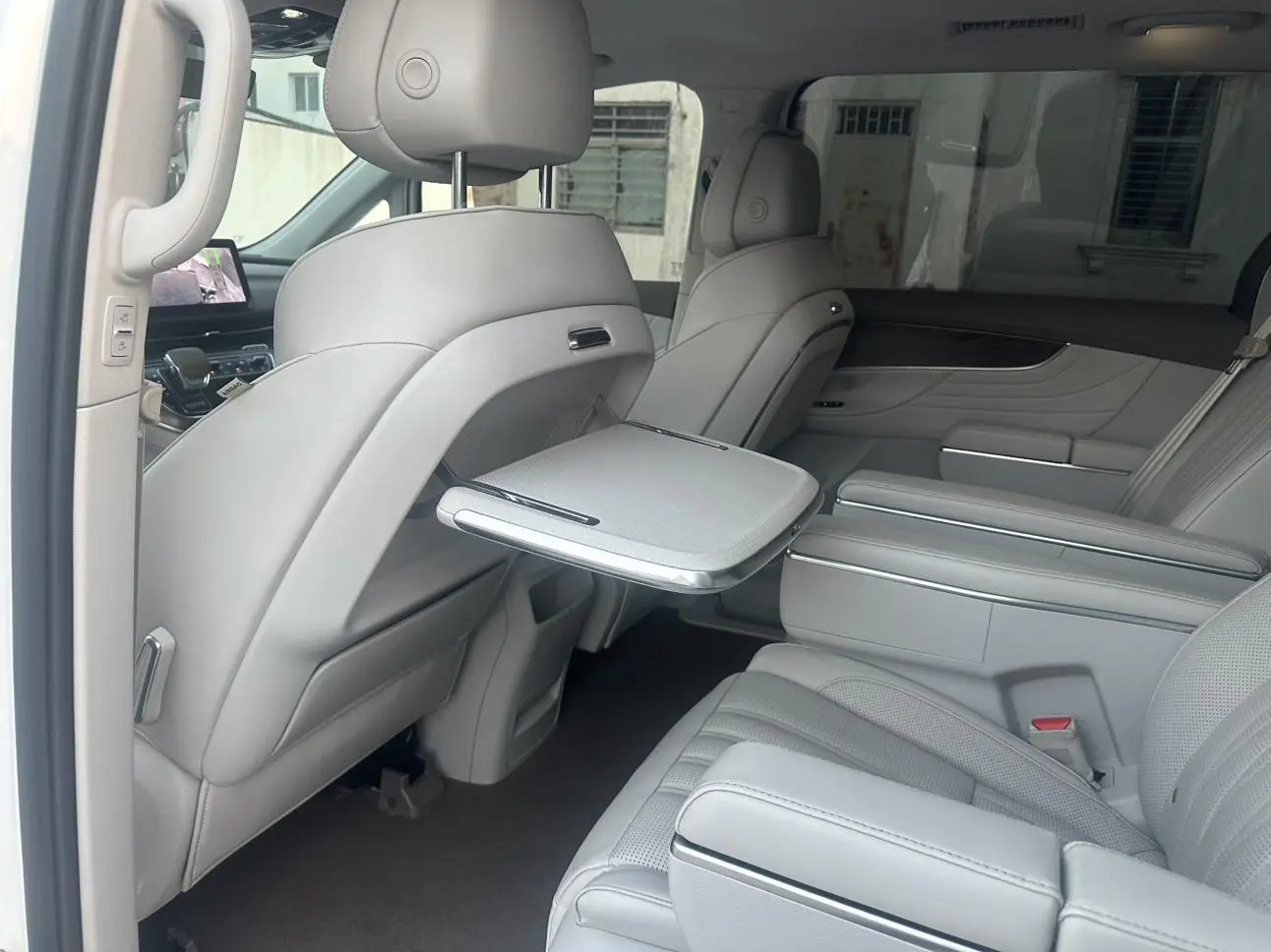 Roewe iMAX8 2023 400TGI Premium Plus