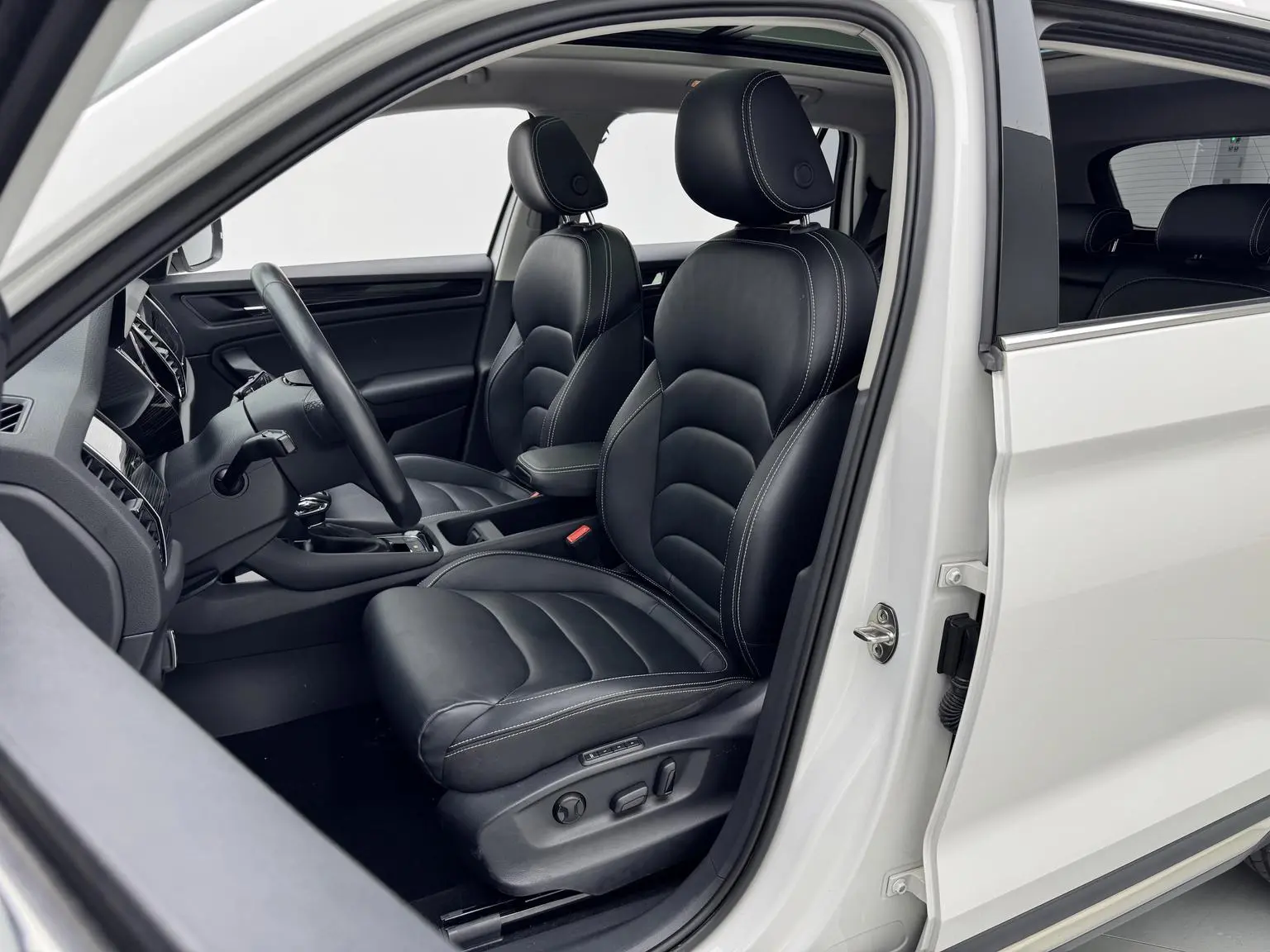 Skoda 2021 TSI330 5 seat 2WD Luxury Premium Enjoy