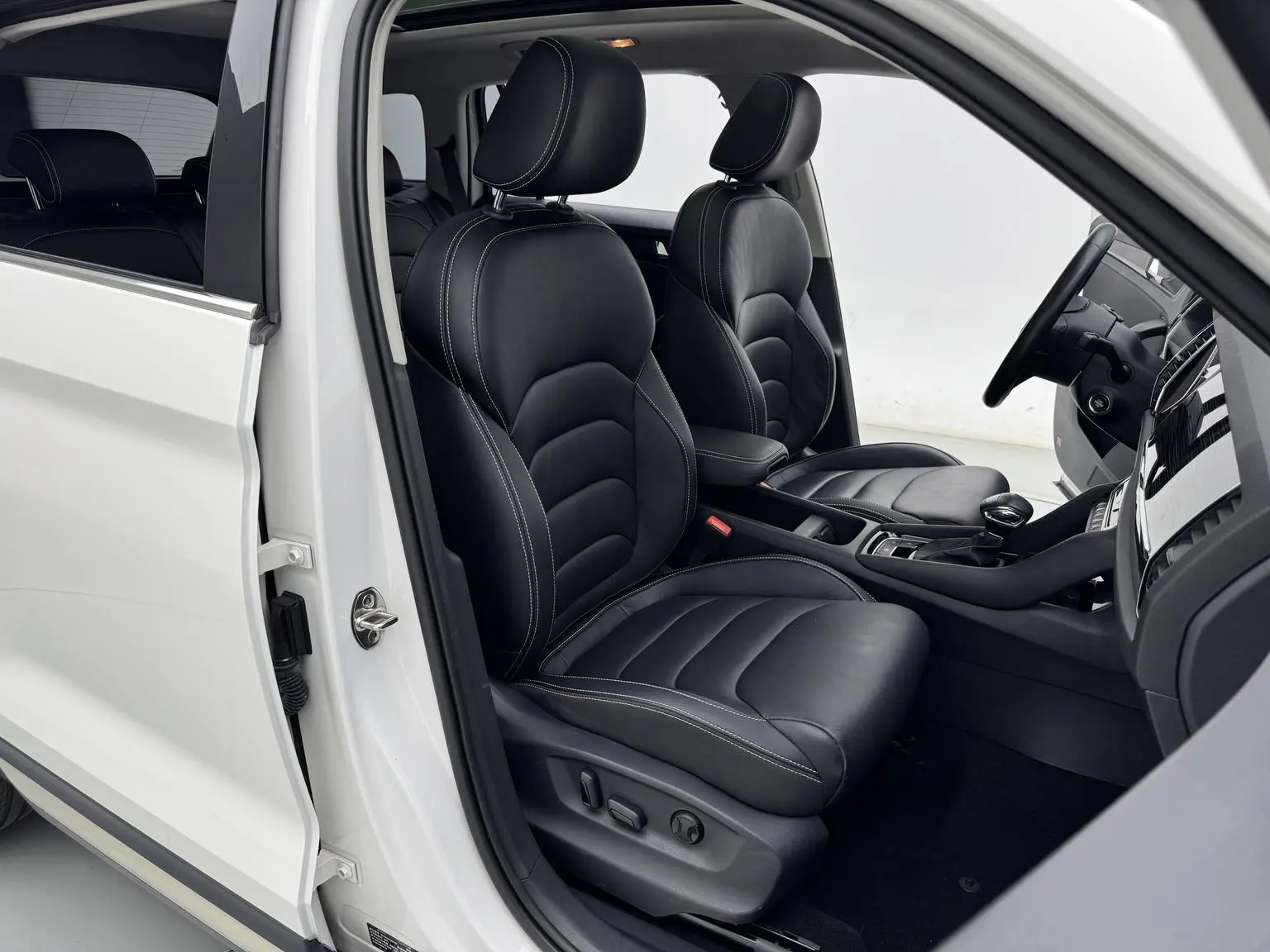 Skoda 2021 TSI330 5 seat 2WD Luxury Premium Enjoy