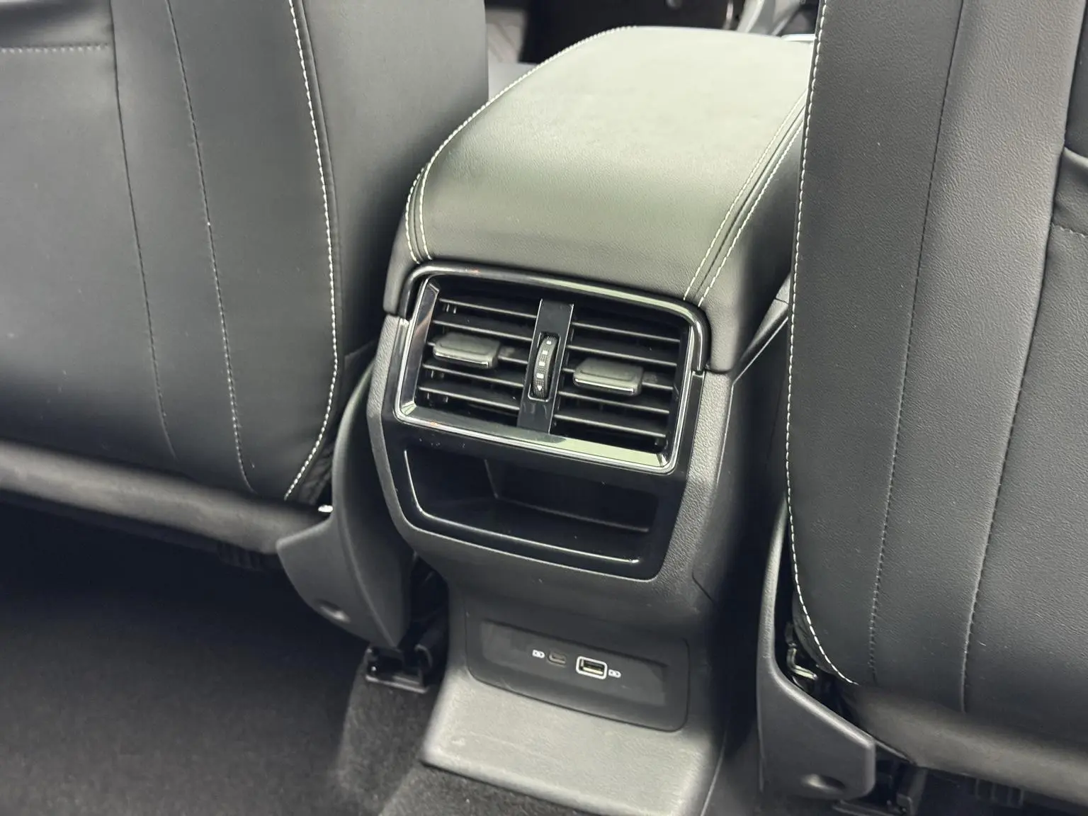 Skoda 2021 TSI330 5 seat 2WD Luxury Premium Enjoy