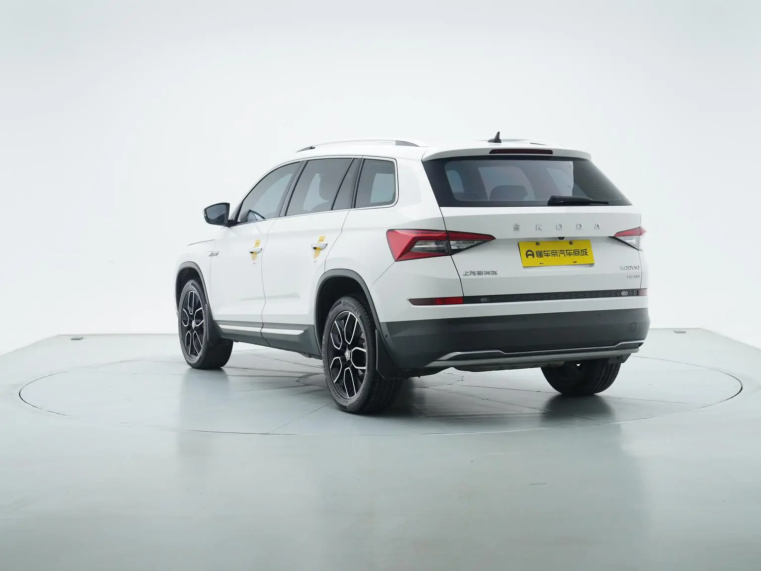 Skoda 2021 TSI330 5 seat 2WD Luxury Premium Enjoy