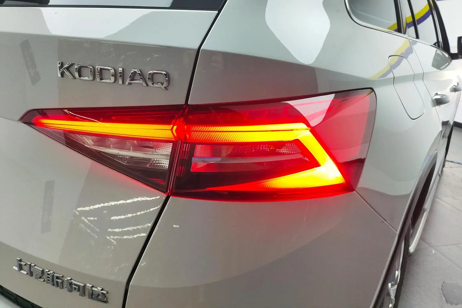Skoda 2018 TSI330 5 seat 2WD Luxury Premium Enjoy