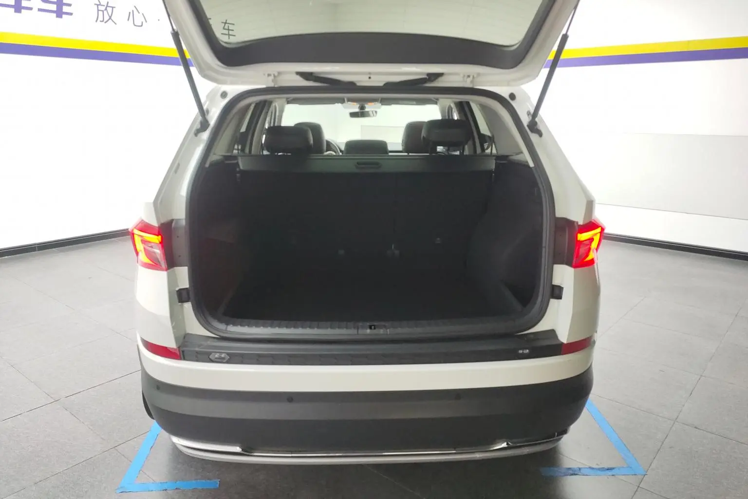 Skoda 2018 TSI330 5 seat 2WD Luxury Premium Enjoy
