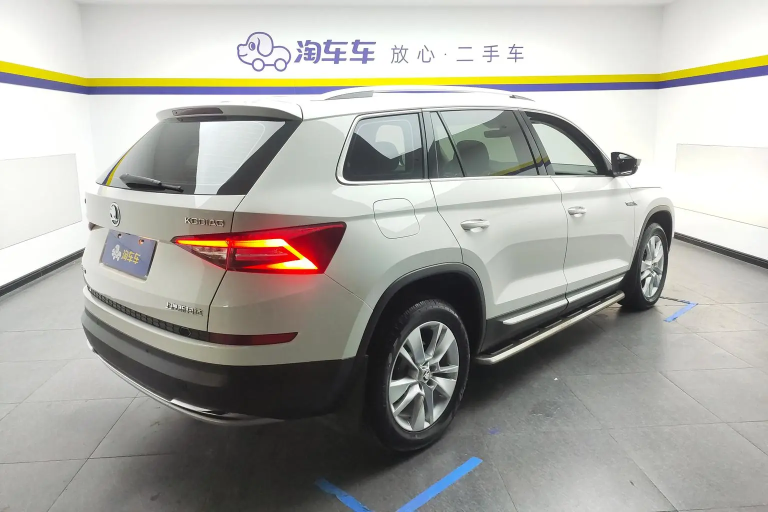 Skoda 2018 TSI330 5 seat 2WD Luxury Premium Enjoy