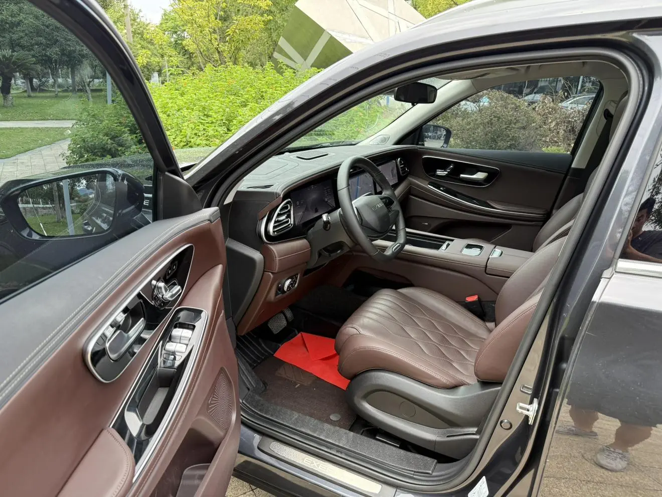 Exeed 2023 2.0T 4WD Star - 7 seat