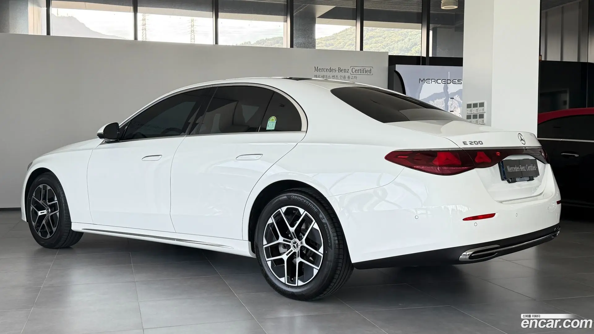 Mercedes-Benz E-Class E200 Exclusive