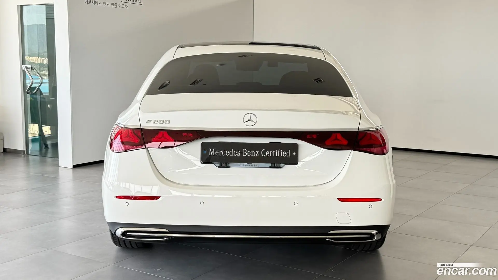 Mercedes-Benz E-Class E200 Exclusive