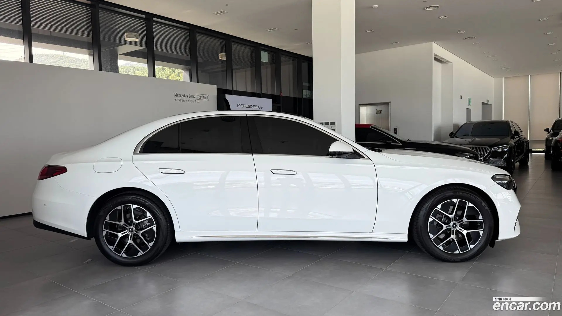 Mercedes-Benz E-Class E200 Exclusive