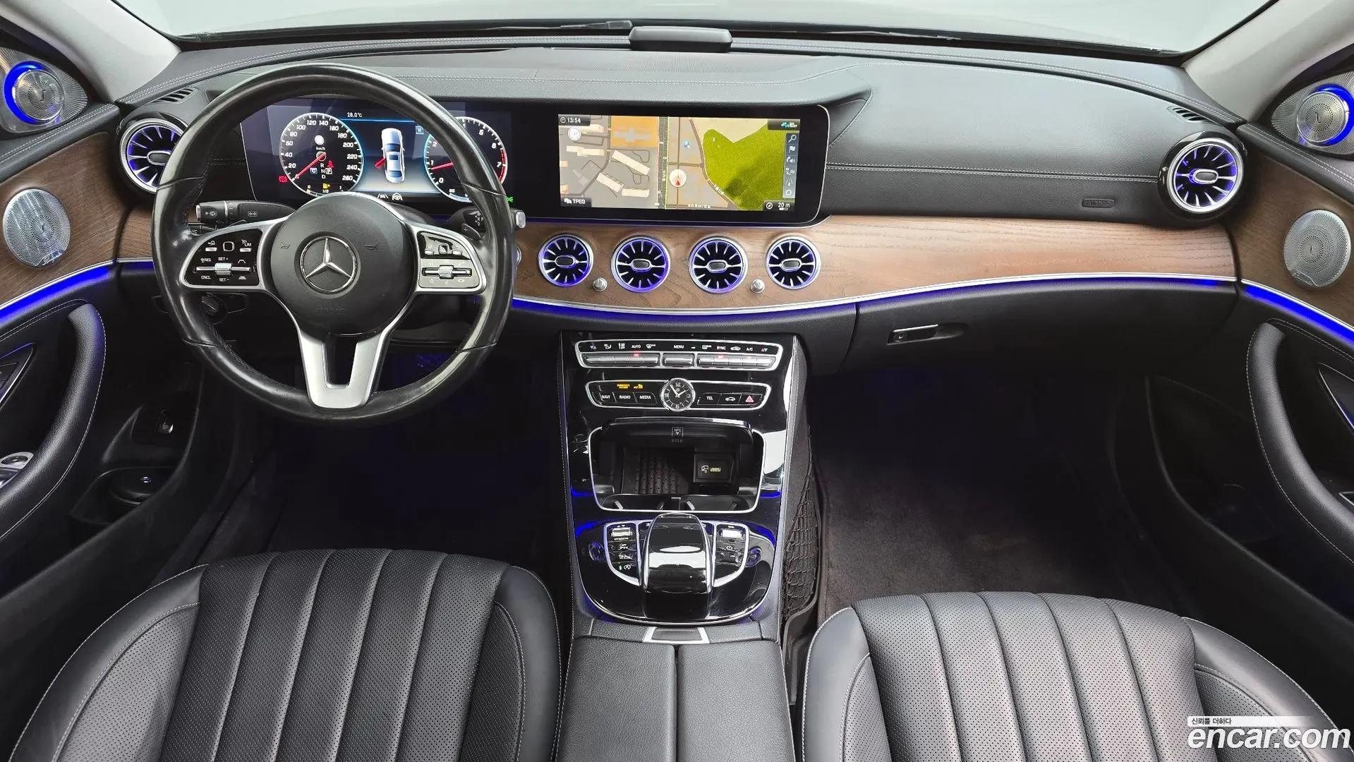 Mercedes-Benz E-Class E300 4MATIC Exclusive 2016