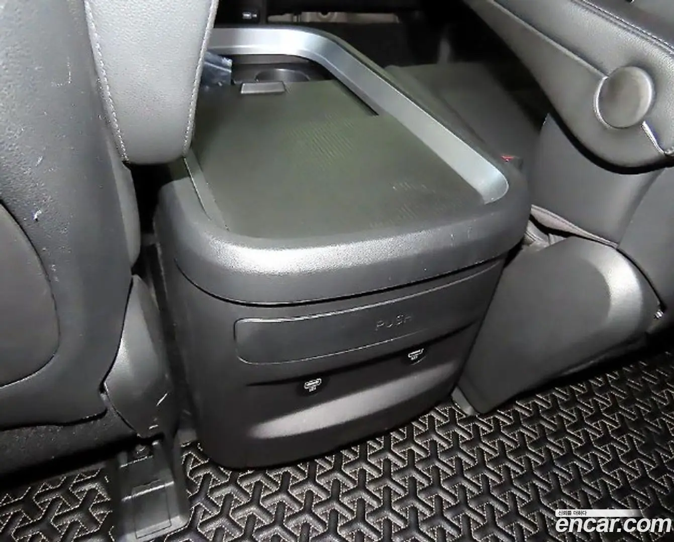 Hyundai Staria Cargo 5-Seater 2022