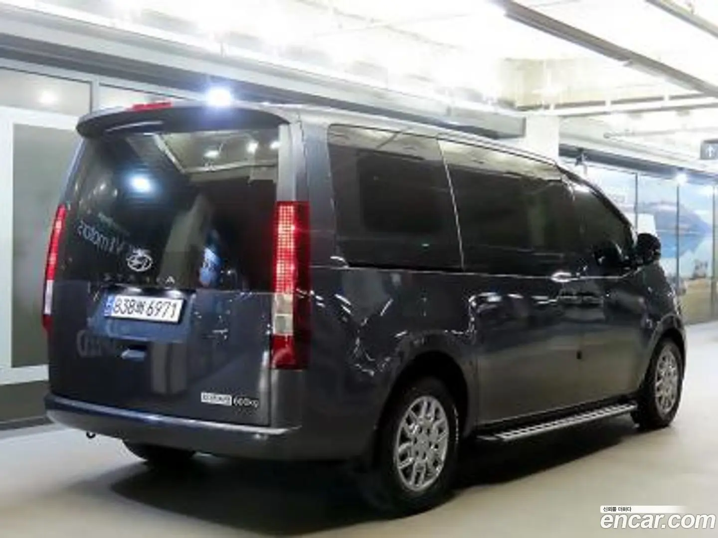 Hyundai Staria Cargo 5-Seater 2022