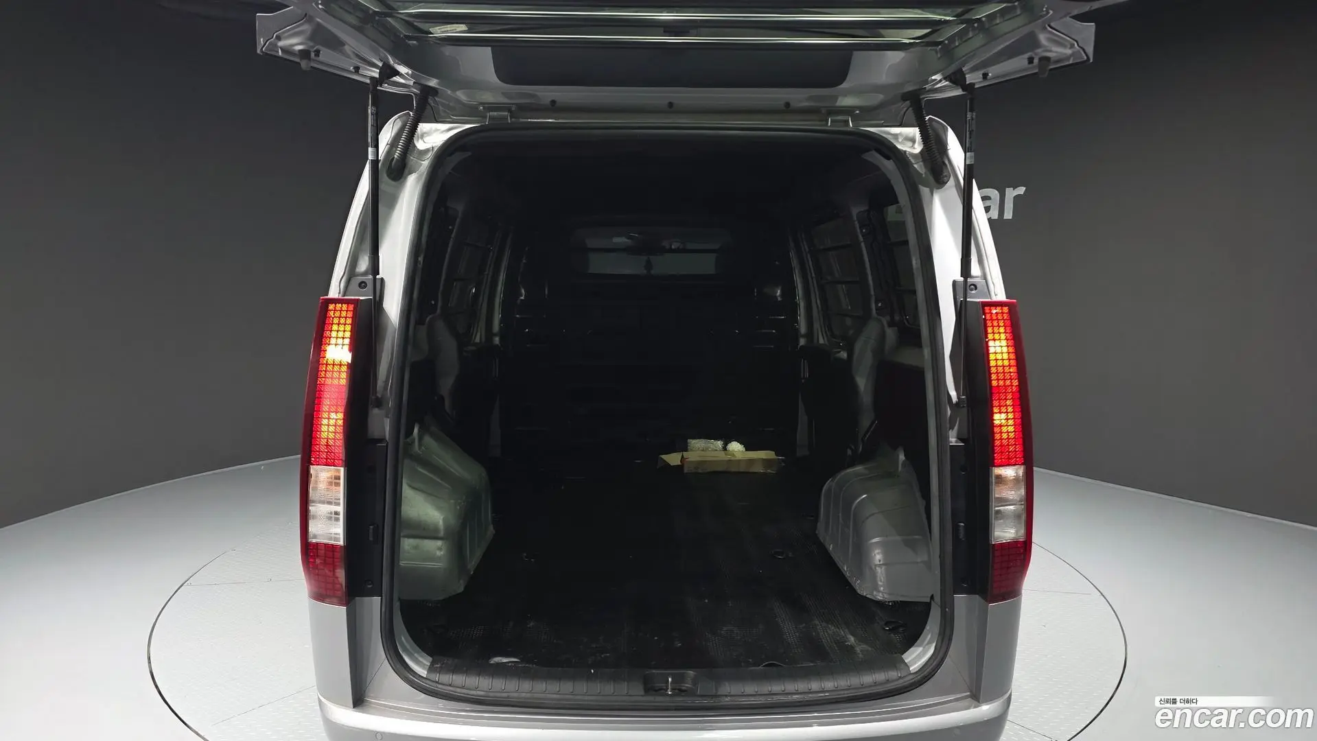 Hyundai Staria Cargo 3-Seater 2021