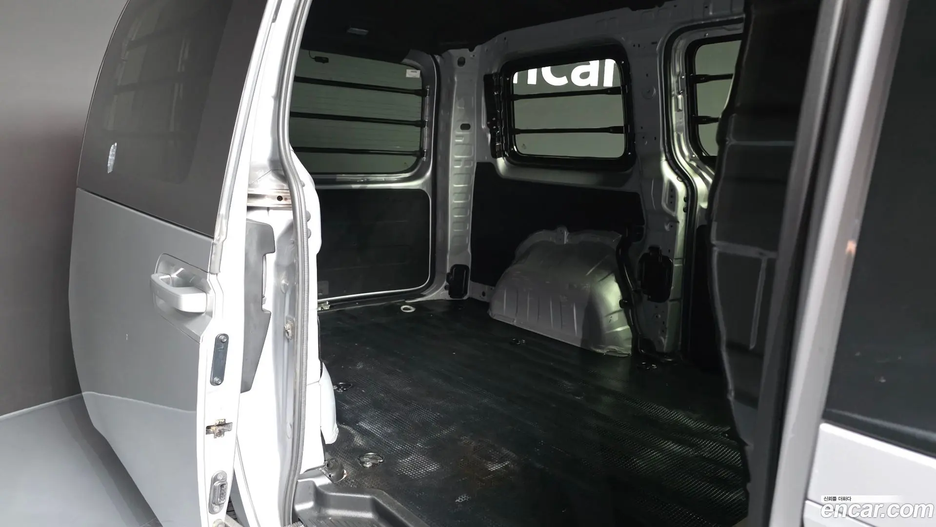 Hyundai Staria Cargo 3-Seater 2021