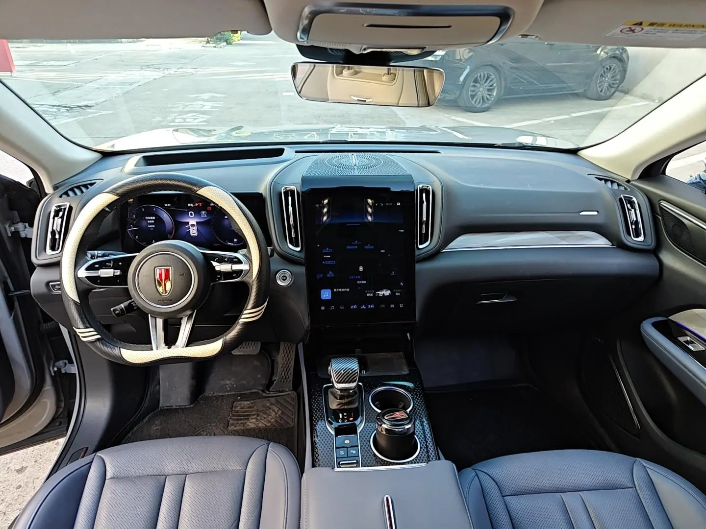 Hongqi HS3 2023 2.0T 4WD
