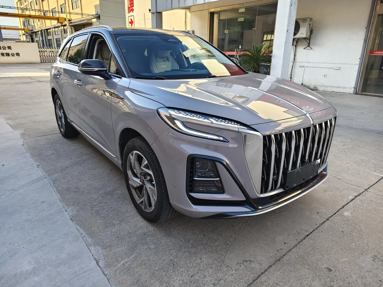 Hongqi HS3 2023 2.0T 4WD