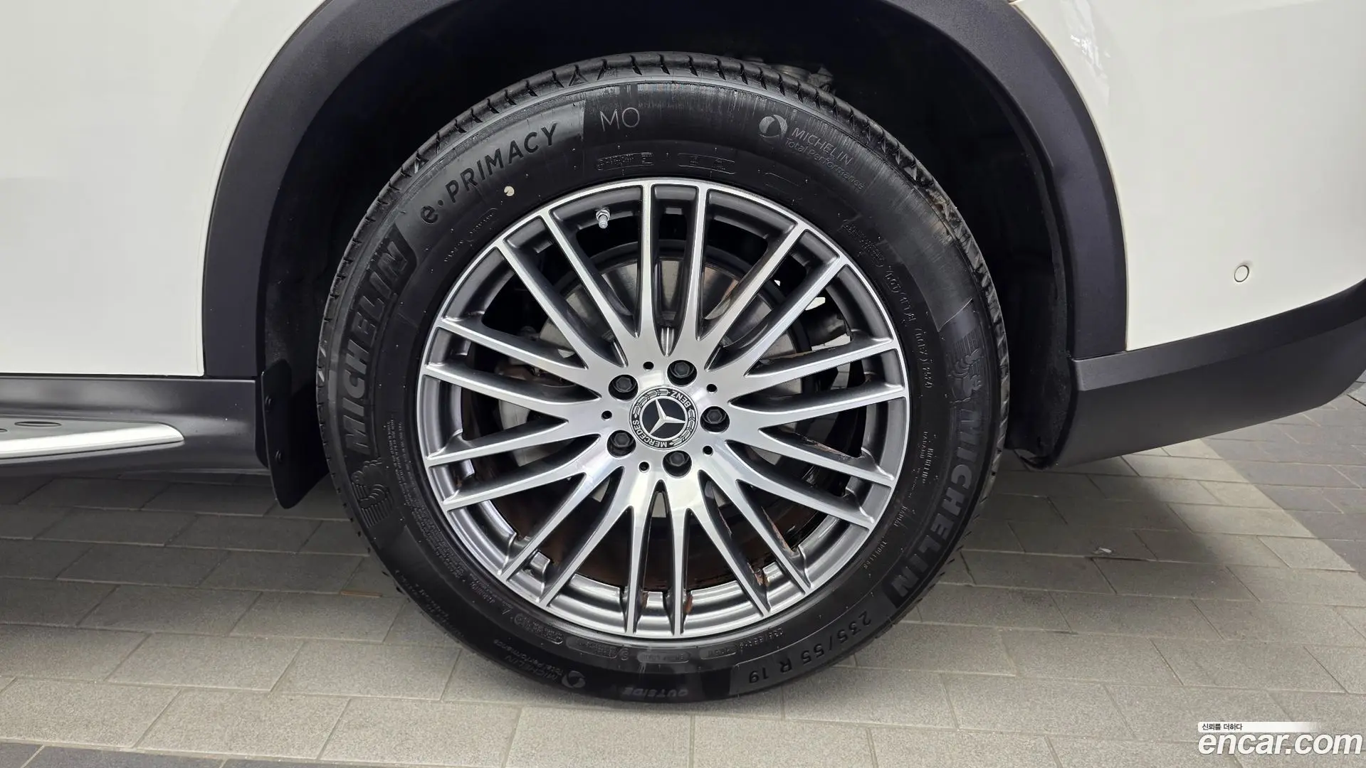 Mercedes-Benz GLC-Class GLC300 4MATIC Avnatgarde Coupe
