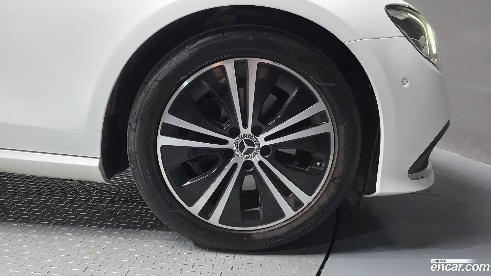 Mercedes-Benz E-Class E250 Avantgarde