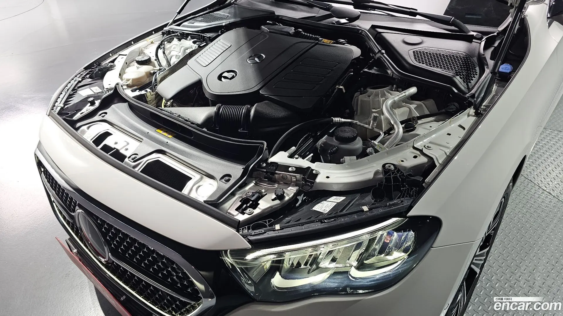Mercedes-Benz E-Class E200 Avantgarde 2024