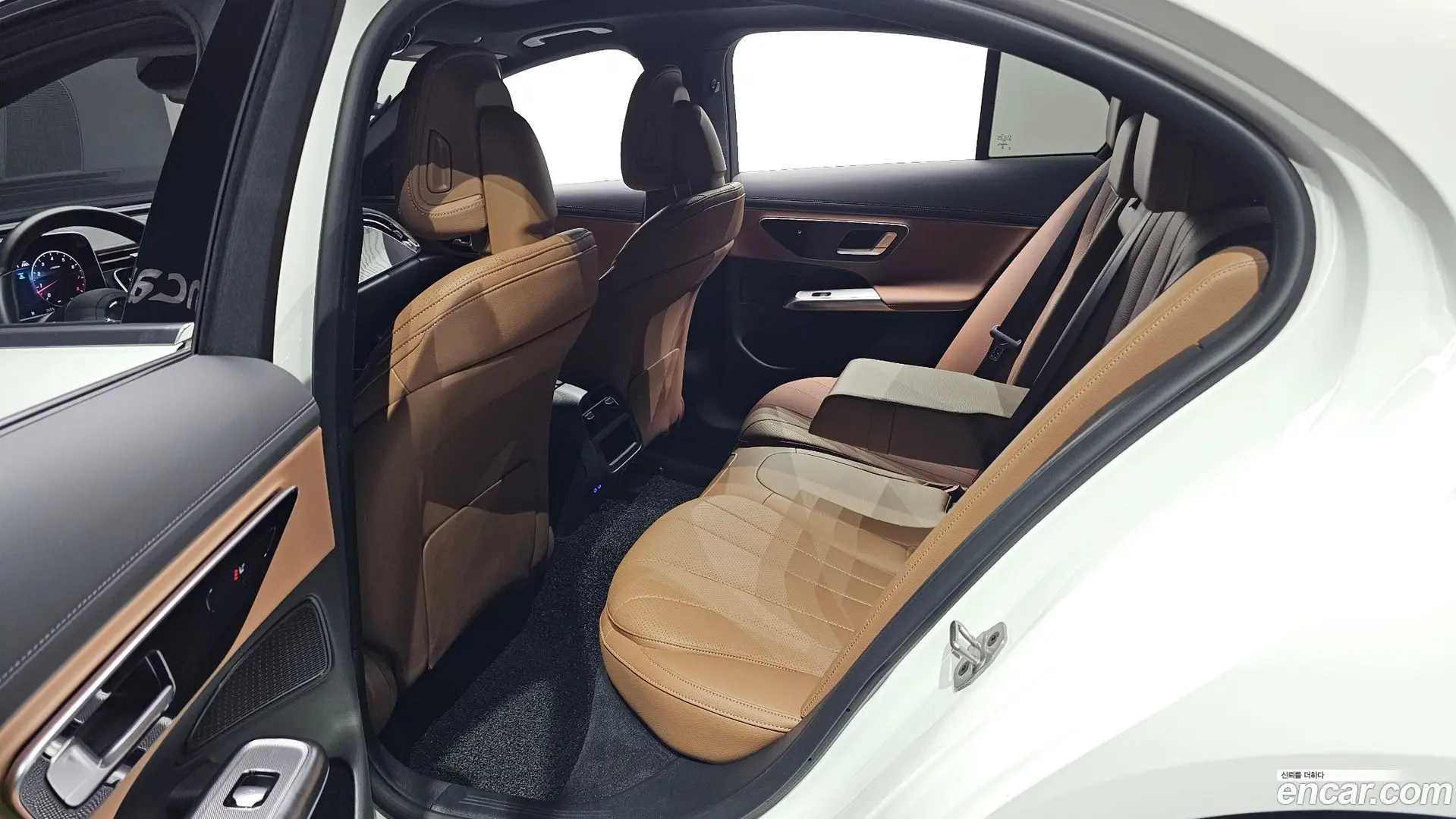 Mercedes-Benz E-Class E200 Avantgarde 2024