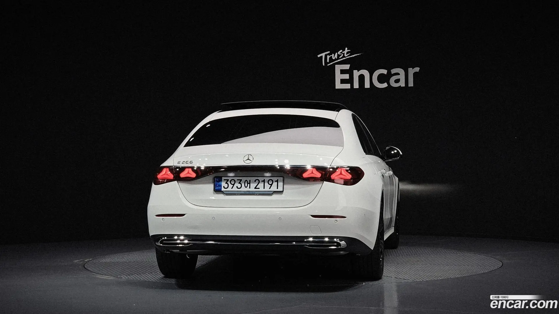 Mercedes-Benz E-Class E200 Avantgarde 2024