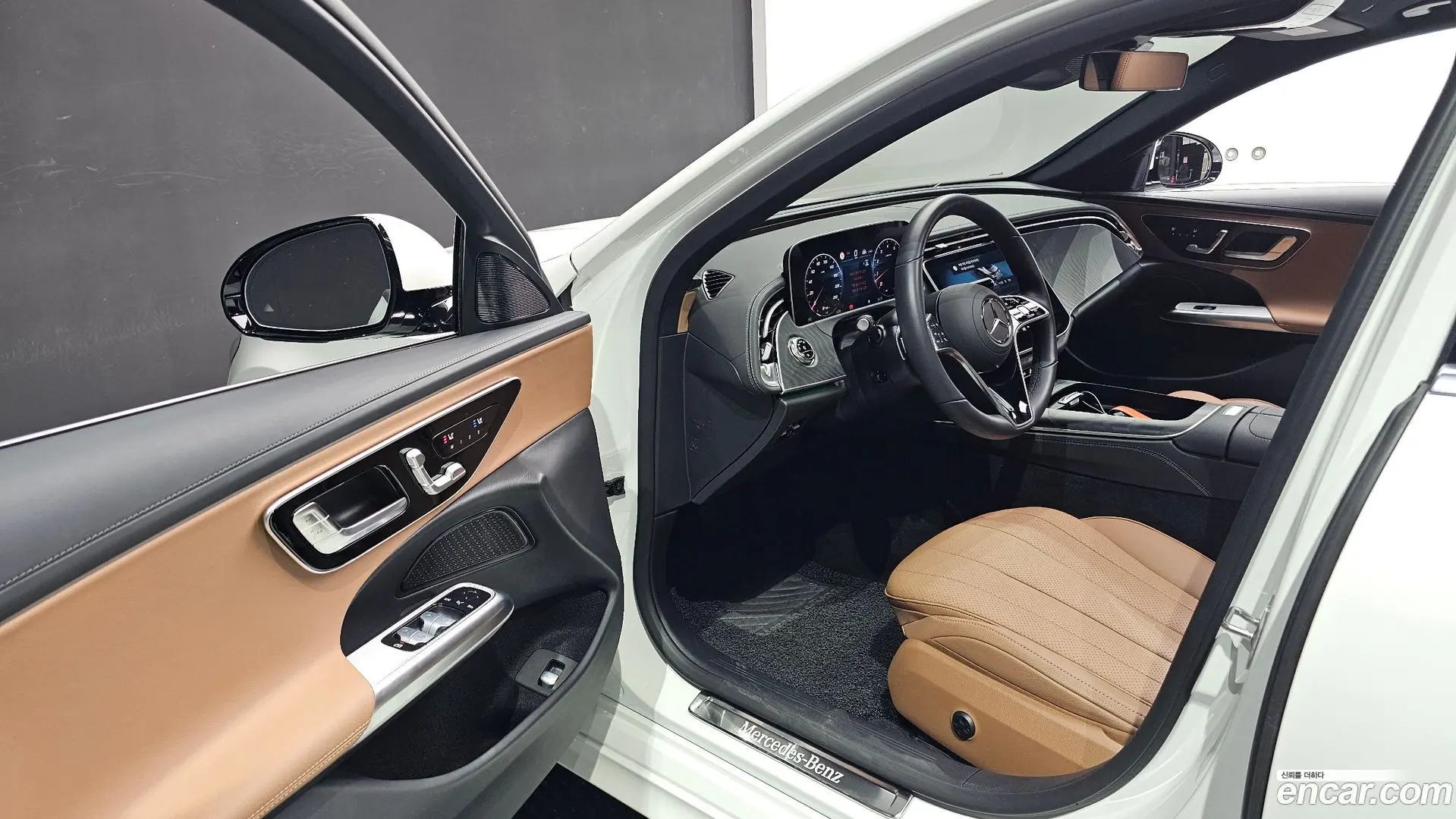 Mercedes-Benz E-Class E200 Avantgarde 2024