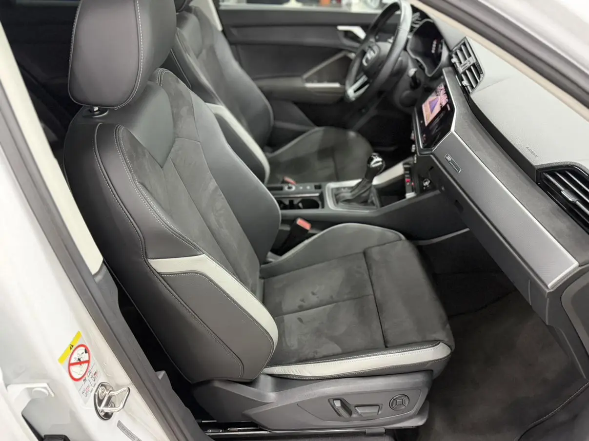 Audi Q3 2022 35 TFSI Progressive Dynamic