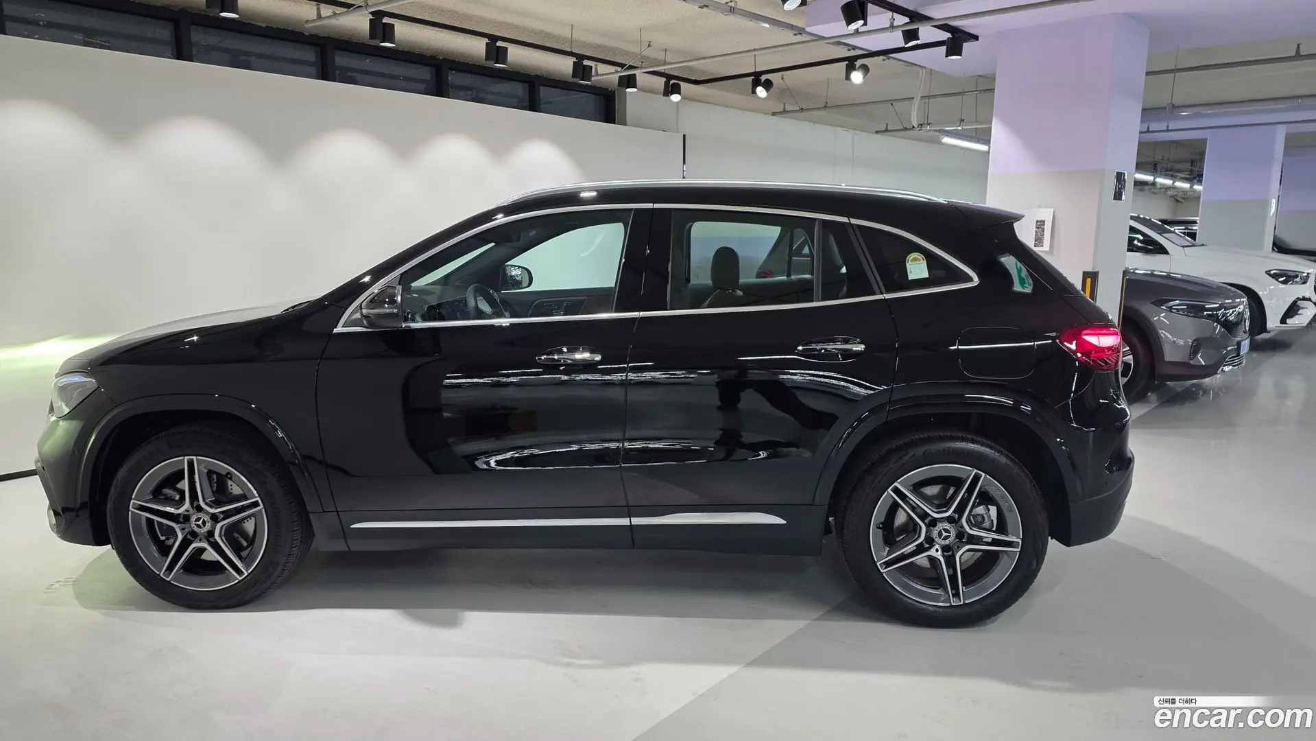Mercedes-Benz GLA-Class GLA250 4MATIC 2023