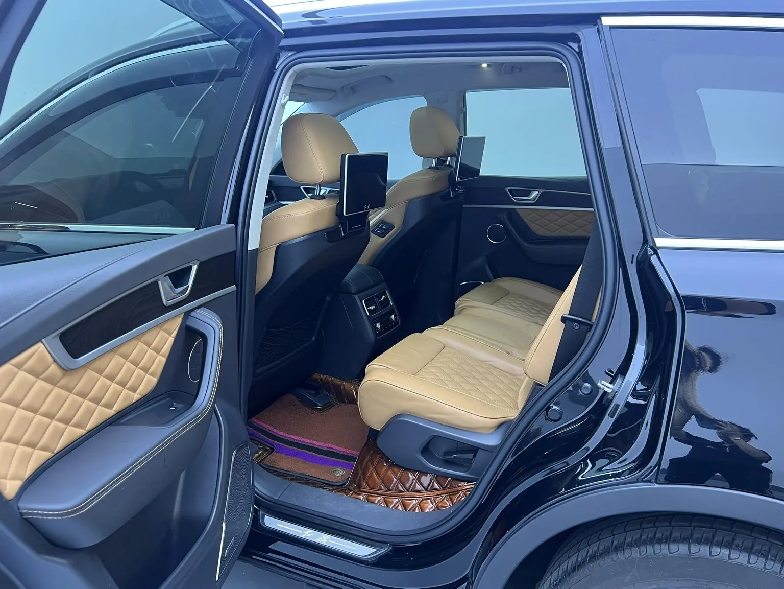 Hongqi HS7 2019 3.0T Auto 4WD Smart Connected