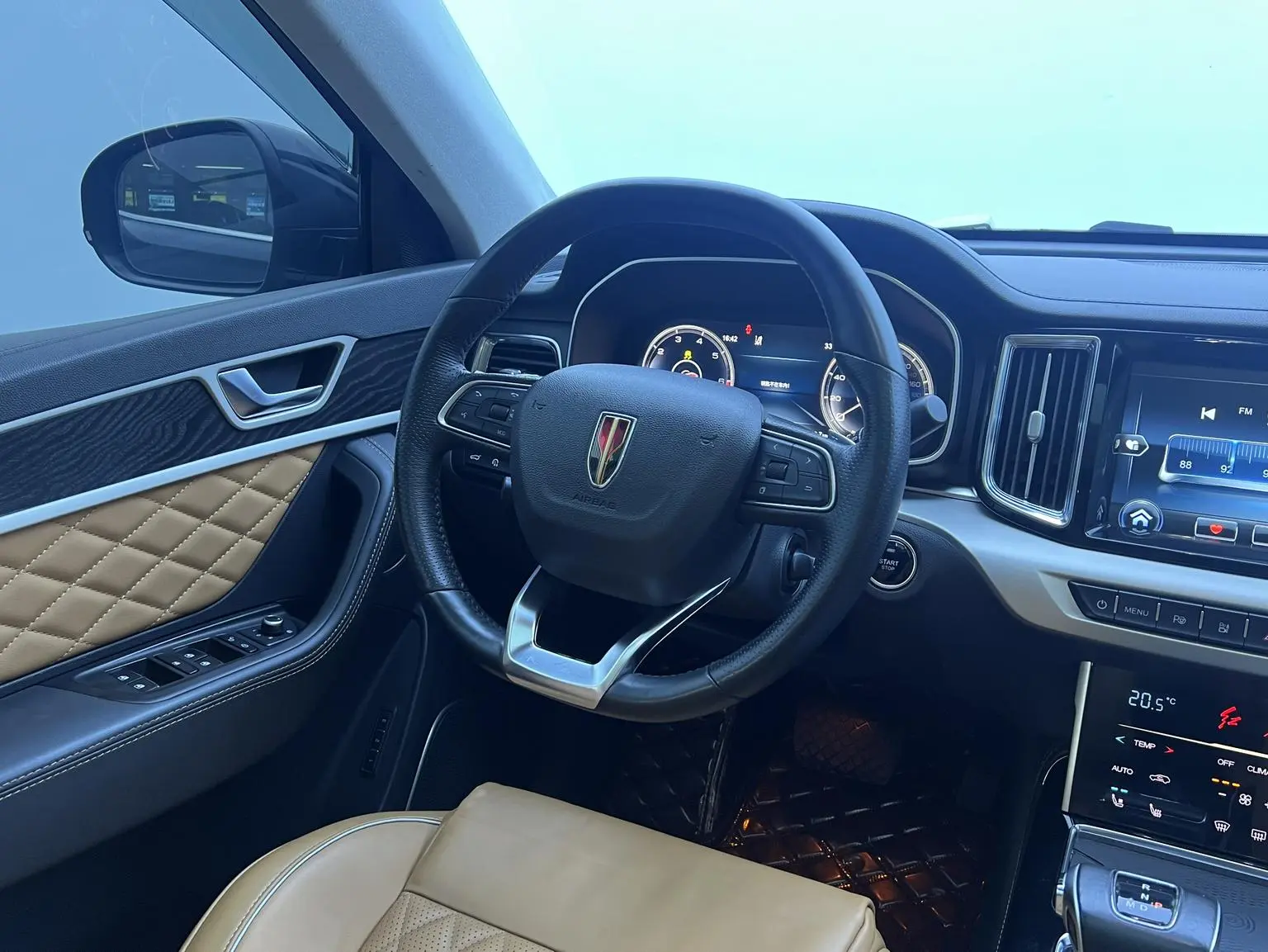 Hongqi HS7 2019 3.0T Auto 4WD Smart Connected