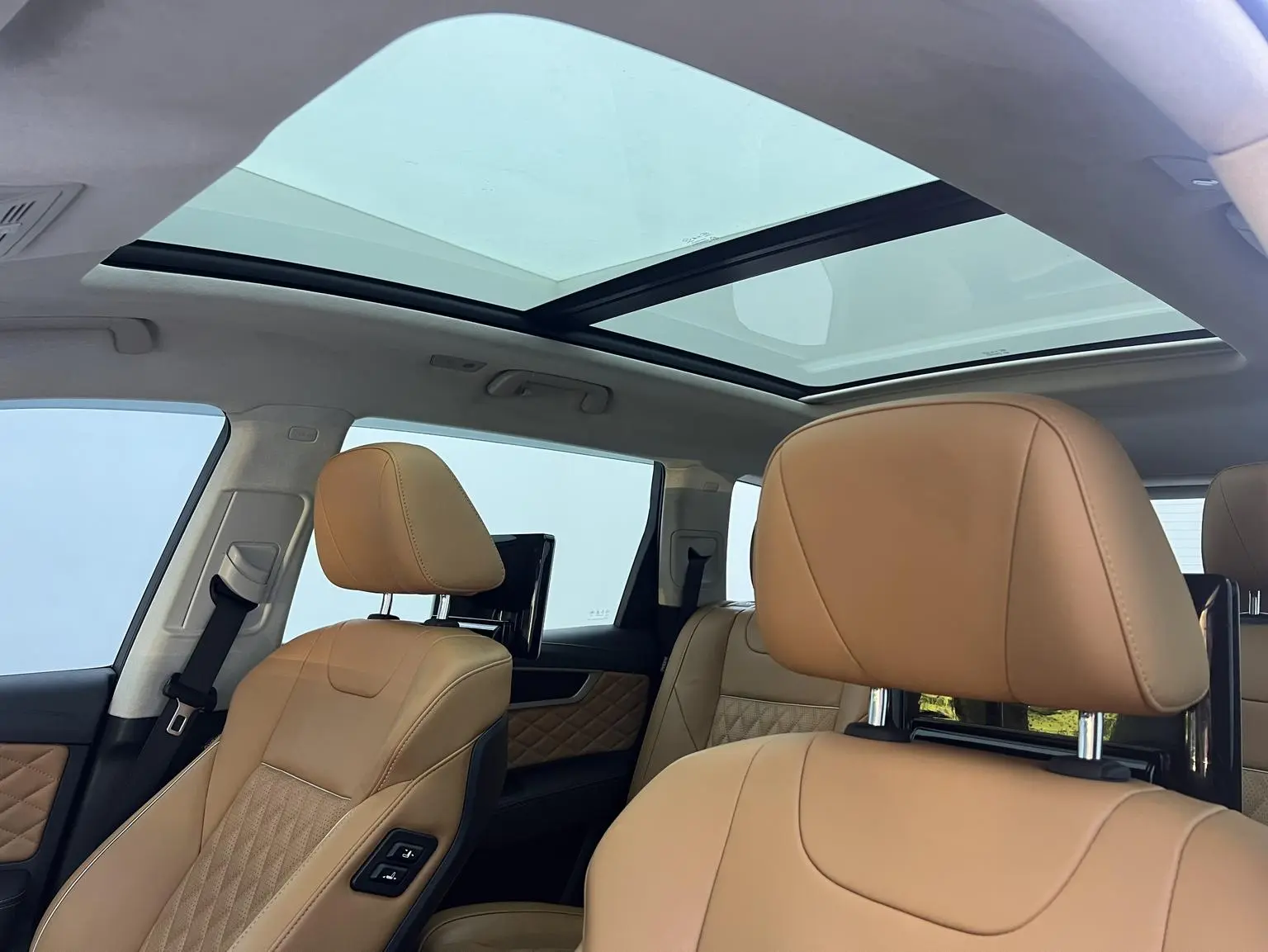 Hongqi HS7 2019 3.0T Auto 4WD Smart Connected
