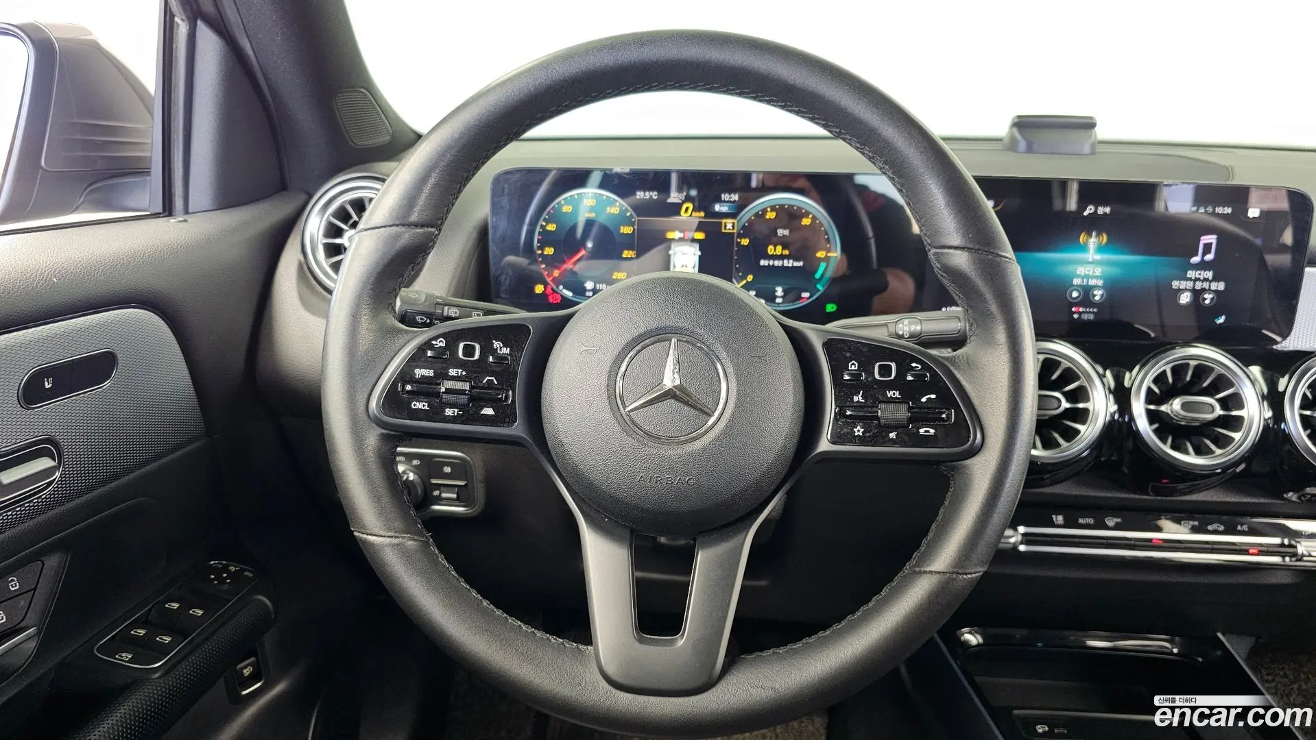 Mercedes-Benz GLB-Class GLB200 d 2021