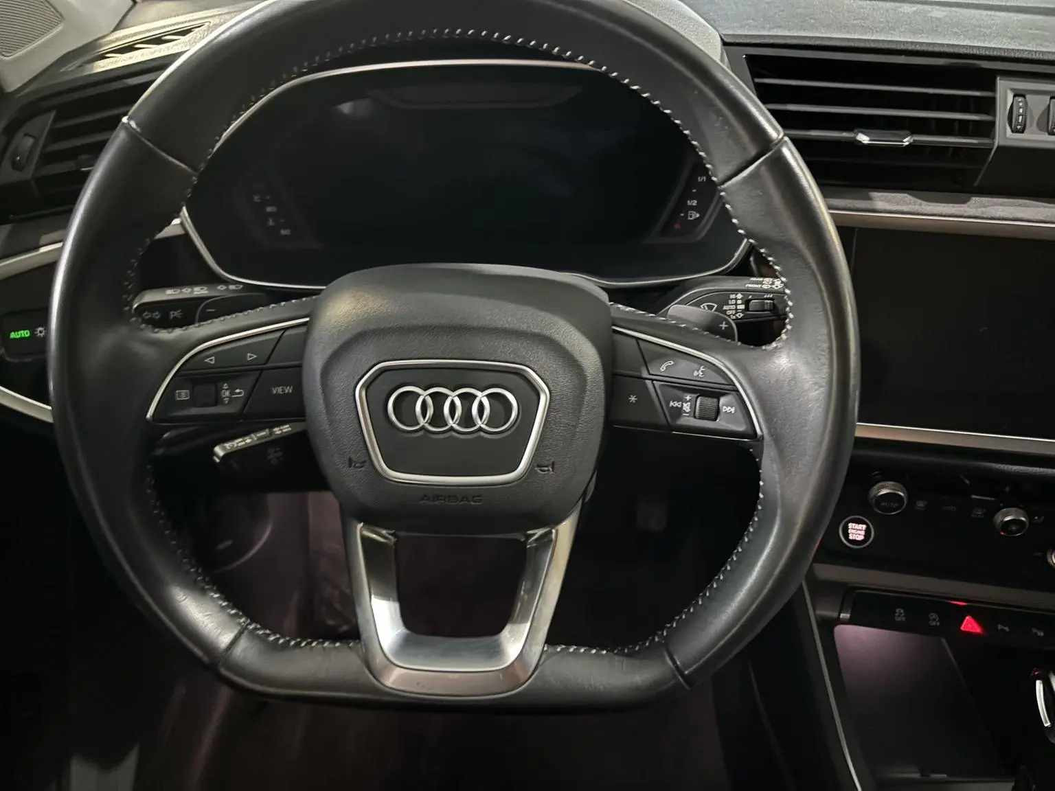 Audi Q3 2022 35 TFSI Dynamic Fashion