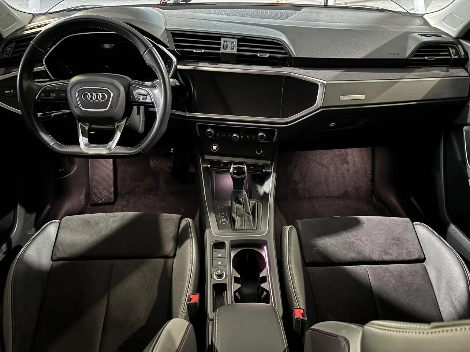 Audi Q3 2022 35 TFSI Dynamic Fashion