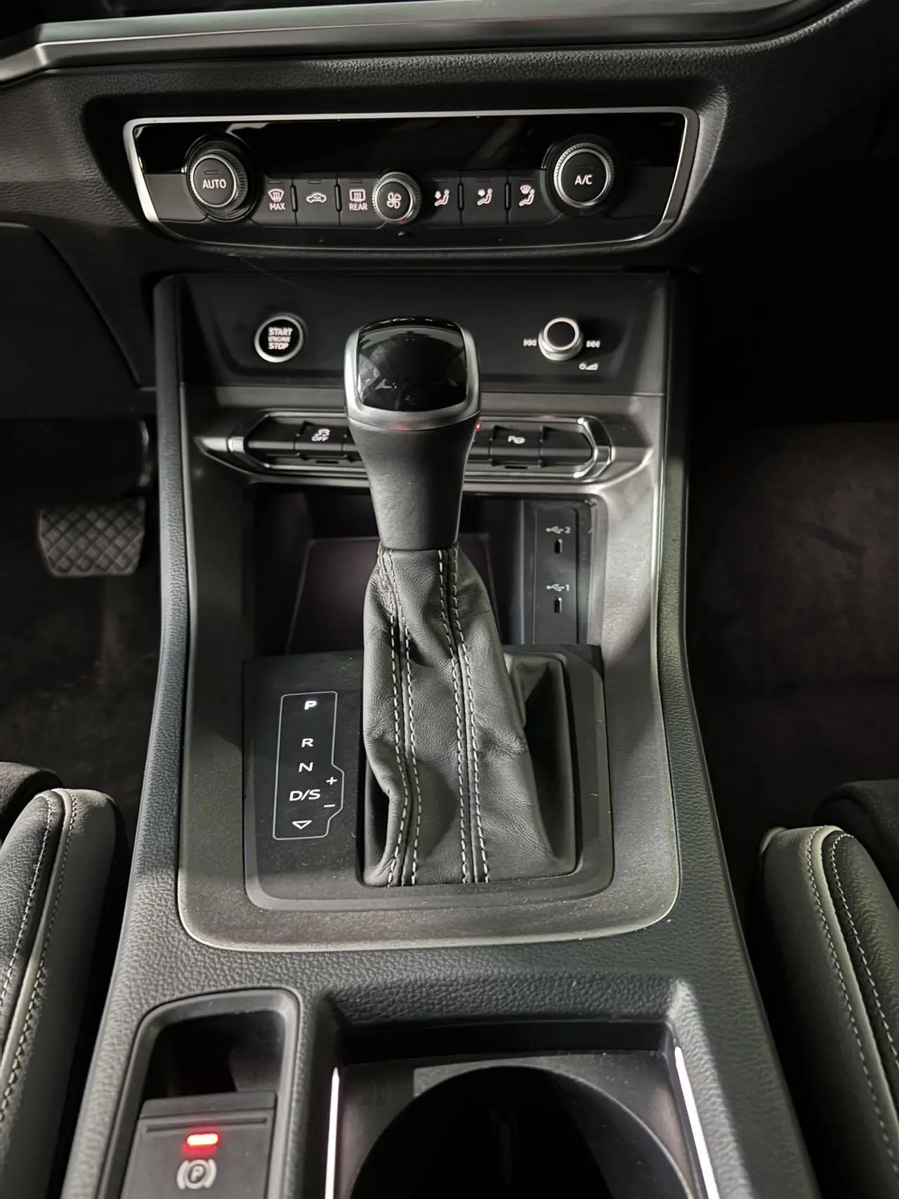 Audi Q3 2022 35 TFSI Dynamic Fashion