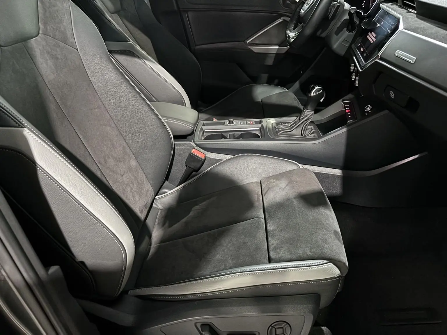 Audi Q3 2022 35 TFSI Dynamic Fashion