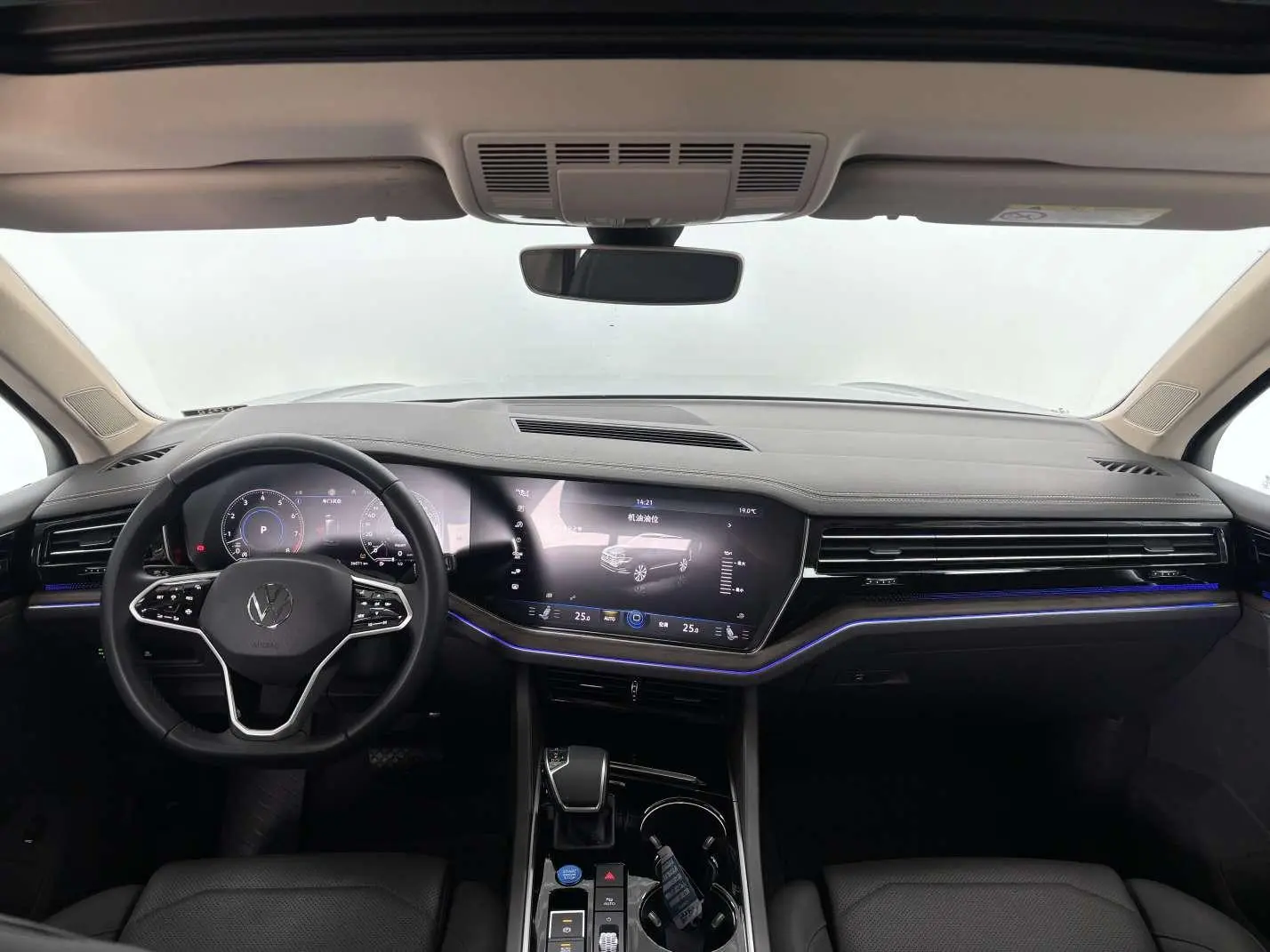 Volkswagen Touareg 2022 3.0TSI Sharp Sport Package