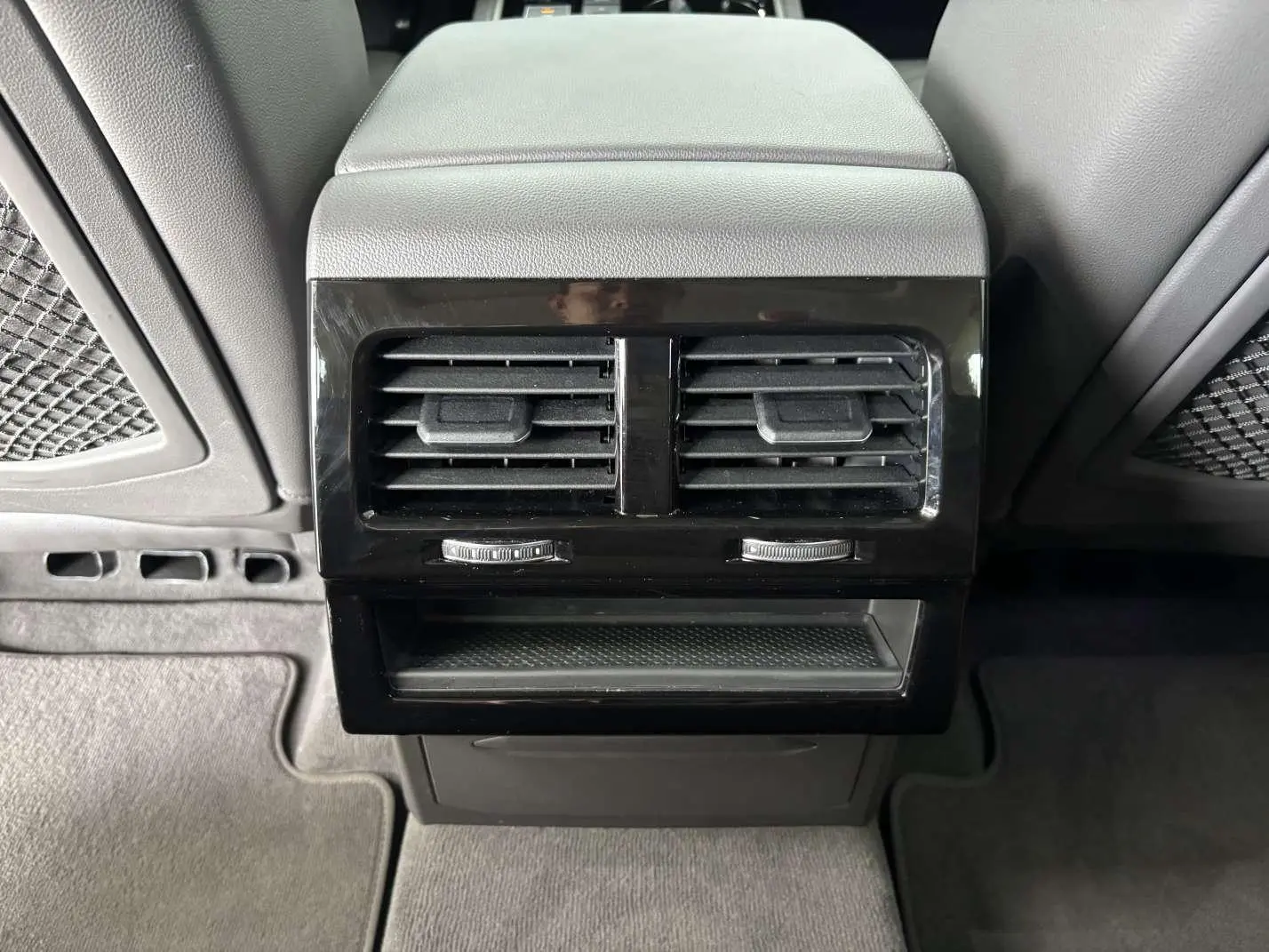 Volkswagen Touareg 2022 3.0TSI Sharp Sport Package