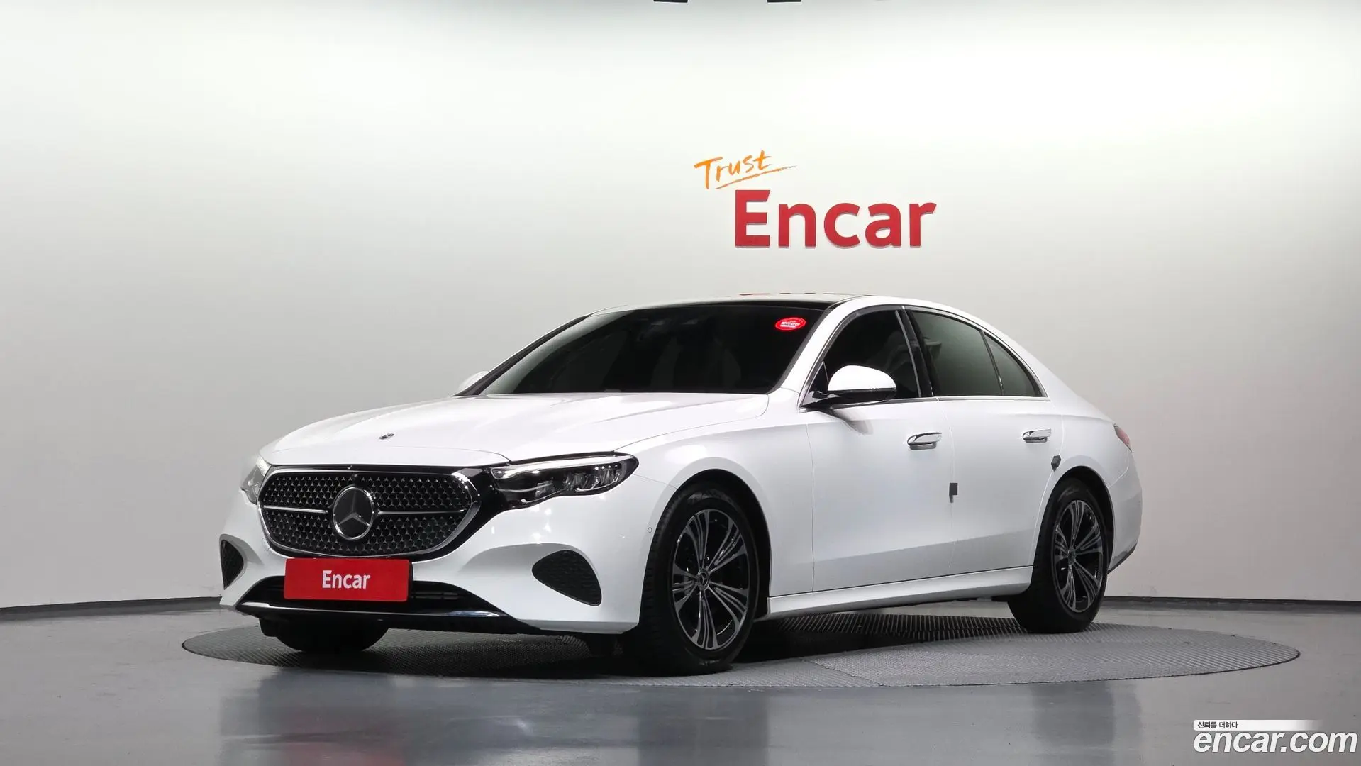 Mercedes-Benz E-Class E200 Avantgarde 2024