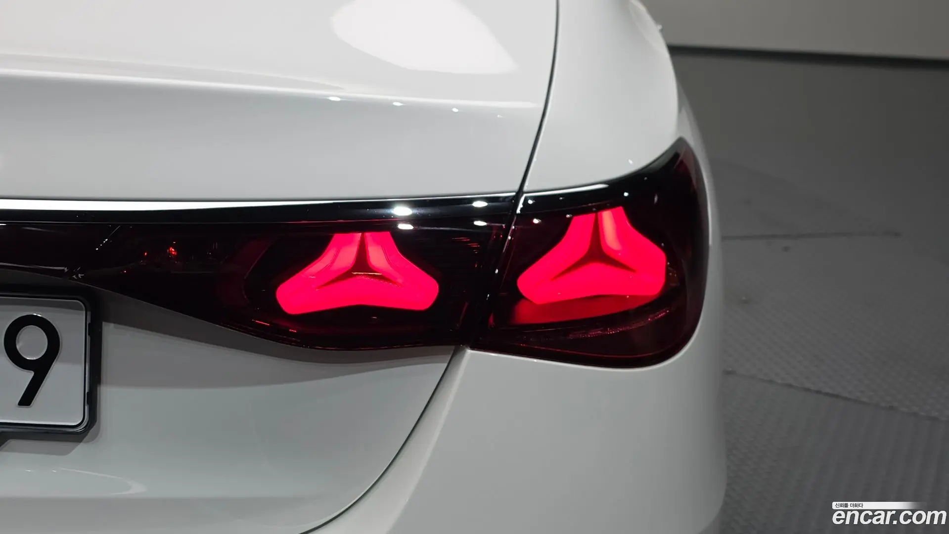 Mercedes-Benz E-Class E200 Avantgarde 2024