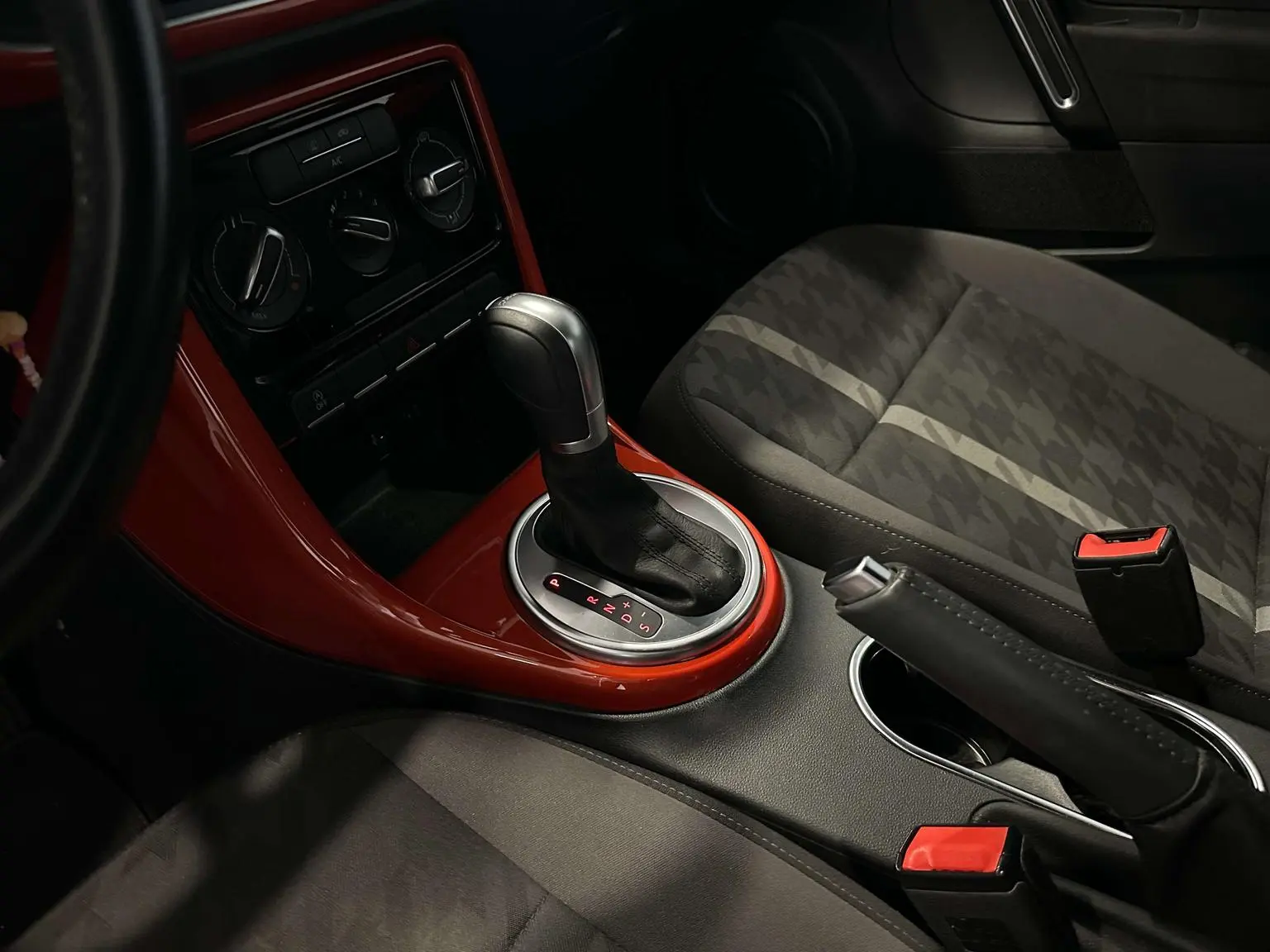 Volkswagen 2018 180TSI
